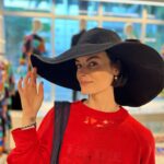 Jaimie Alexander Instagram - Gotta protect the vampire skin 😂🙌🏻 #miami #pale 🧙🏻‍♀️
