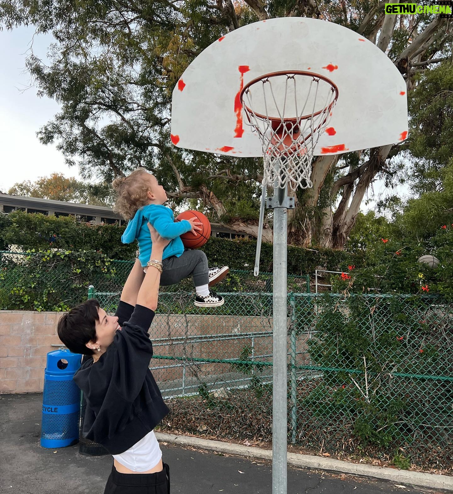 Jaimie Alexander Instagram - Almost! 🥰🏀 #Kai