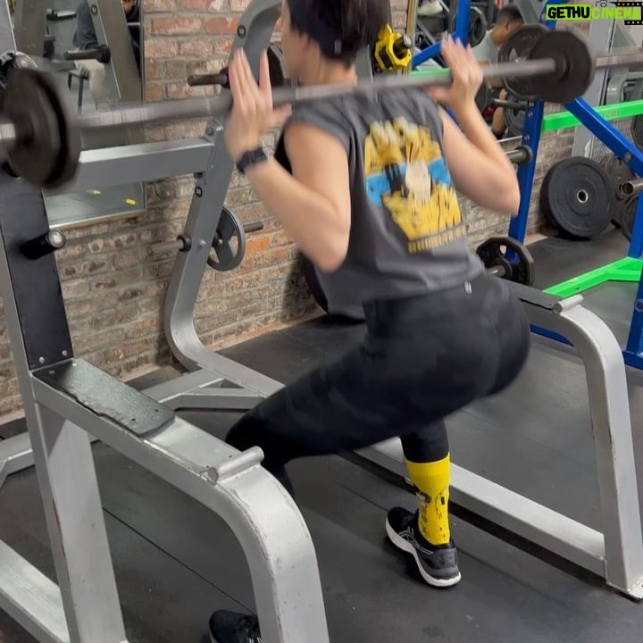 Jaimie Alexander Instagram - So…I turn 40 in March. I’m excited for the milestone- I’m lucky to be aging because it sure beats the alternative 🪦 My goal is to get really fit and really strong by then. I’ve chosen weightlifting (because it’s fun!) and a high-protein diet. I’m fortunate to be working with a trainer and nutritionist as I have A LOT to learn when it comes to diet/nutrition. I figure what better time for a challenge than now? I’m open to any and all suggestions when it comes to high-protein foods, meal/snack ideas etc. Also, any tips on muscle recovery. 🙏🏻 So…BRING IT ON! 💪🏻Looking forward to reading your comments/DM’s 🥰A big thank you in advance💛 Also, just to be clear, this is NOT about losing weight or being skinny or any of that crap. This IS about developing a healthier lifestyle, increasing muscle mass, increasing strength and having fun 🤩 Let’s gooooo! Much love- JA 💛💛💛