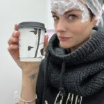 Jaimie Alexander Instagram - Birch and Botox anyone? 😂 @birchcoffee @drrobertanolik ☕️💉 #nyc