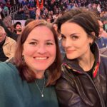 Jaimie Alexander Instagram - Such a fun night with my girl, @tcu8soccer 🏀 watching the @nyknicks kill it! Thank you @thegarden for having us! I’ve become obsessed 🤩 shoutout to my fave player @juliusrandle30 🙌🏻