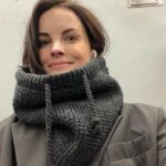 Jaimie Alexander Instagram - It’s getting chilly here in #NYC and I’m alllllll for it! 🧊🙌🏻❄️🦃🎄🤶🏻🗽 #hotchocolate #knittersofinstagram #christmas