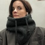 Jaimie Alexander Instagram - It’s getting chilly here in #NYC and I’m alllllll for it! 🧊🙌🏻❄️🦃🎄🤶🏻🗽 #hotchocolate #knittersofinstagram #christmas