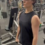 Jaimie Alexander Instagram - Started doing 21s for biceps. 💪🏻 Overhand and underhand. Definitely helping me isolate the muscles I need to improve and work on my grip strength. 🏋🏻‍♀️ #fitby40