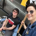Jaimie Alexander Instagram - GREAT turnout today 💪🏻 @sagaftra @wgaeast #sagaftrastrong #wga #sagaftra 🪧 🎭