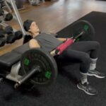 Jaimie Alexander Instagram - FINALLY got myself strong enough to do this exercise again after multiple spine injuries. Made a lot of progress today and feeling very grateful. Thank you @miguelojedam and @ericasedge 💛🏋🏻‍♀️ #fitby40 #hipthrust #legday