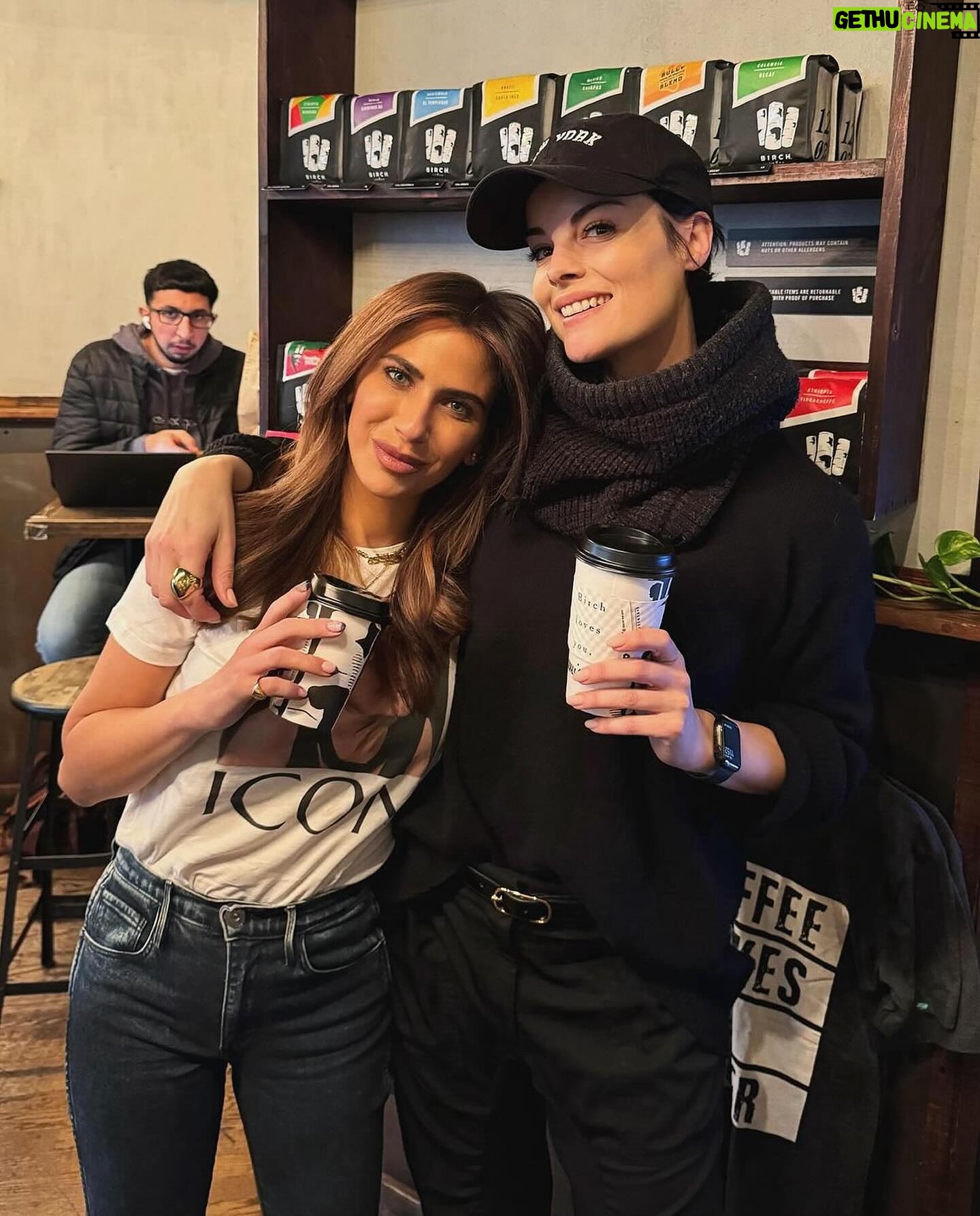 Jaimie Alexander Instagram - Coffee catch up with my Lizzy girl. 🥰☕️ @lizzysavetsky @birchcoffee ☕️