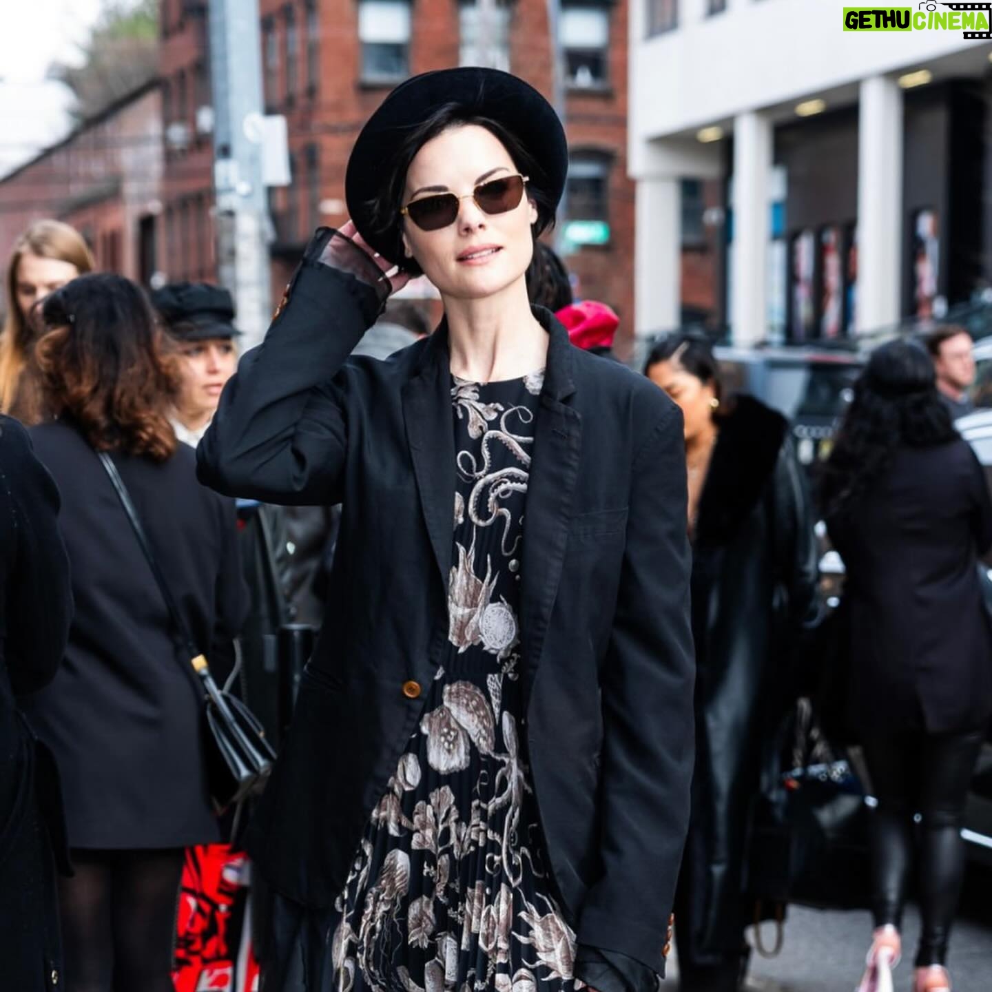 Jaimie Alexander Instagram - @jasonwu your show was so beautiful. Raw elegance. ✨💛✨ #jasonwu #nyfw