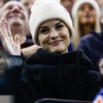 Jaimie Alexander Instagram - Mid-laugh, having a blast at the @nyrangers game last night. 🥰 Thank you to @thegarden for the awesome experience. 🥅 🏒 #nyrangers #msg