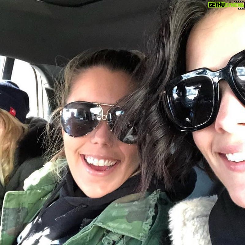 Jaimie Alexander Instagram - Happy happy happy birthday, @laurenrodriguezny 🎂You shimmering nutcase, sparkling rose, glittering, funny fairy of a human!!! You’re the best cob of corn in the world. I’ve loved you since the day we met. You’re one of the greatest women I’ve ever known and I’m beyond thankful for your friendship. Lucky me. 💕 #miamor 🌽🥳💩