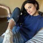 Jaimie Alexander Instagram - Look who’s NOT wearing all black today 😌 #losangeles #hotellife