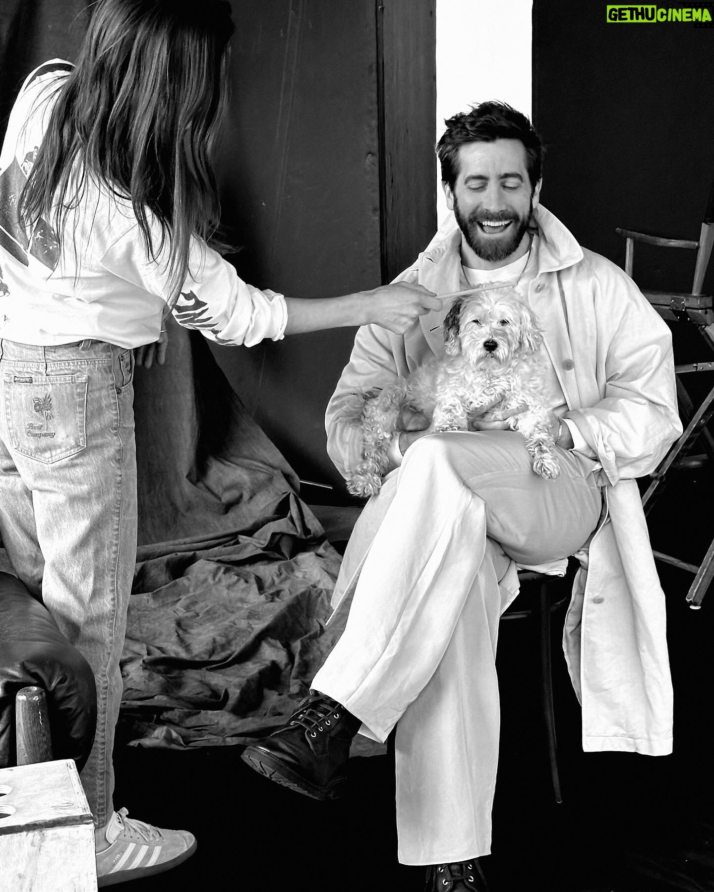 Jake Gyllenhaal Instagram - Another great day with yet another fantastic dog, fantastic team and a very relaxing couch! Thank you @lofficielhommesitalia @lofficieluk @matthewbrookesphoto