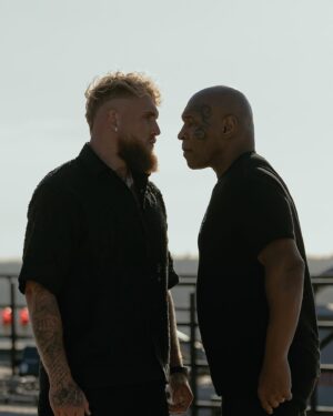 Jake Paul Instagram - The greatest heavyweight boxer on the planet and Mike Tyson. #contractsigned

Saturday July 20th
AT&T Stadium - Arlington Texas
Live and free globally on Netflix 
#PaulTyson 
@mostvaluablepromotions