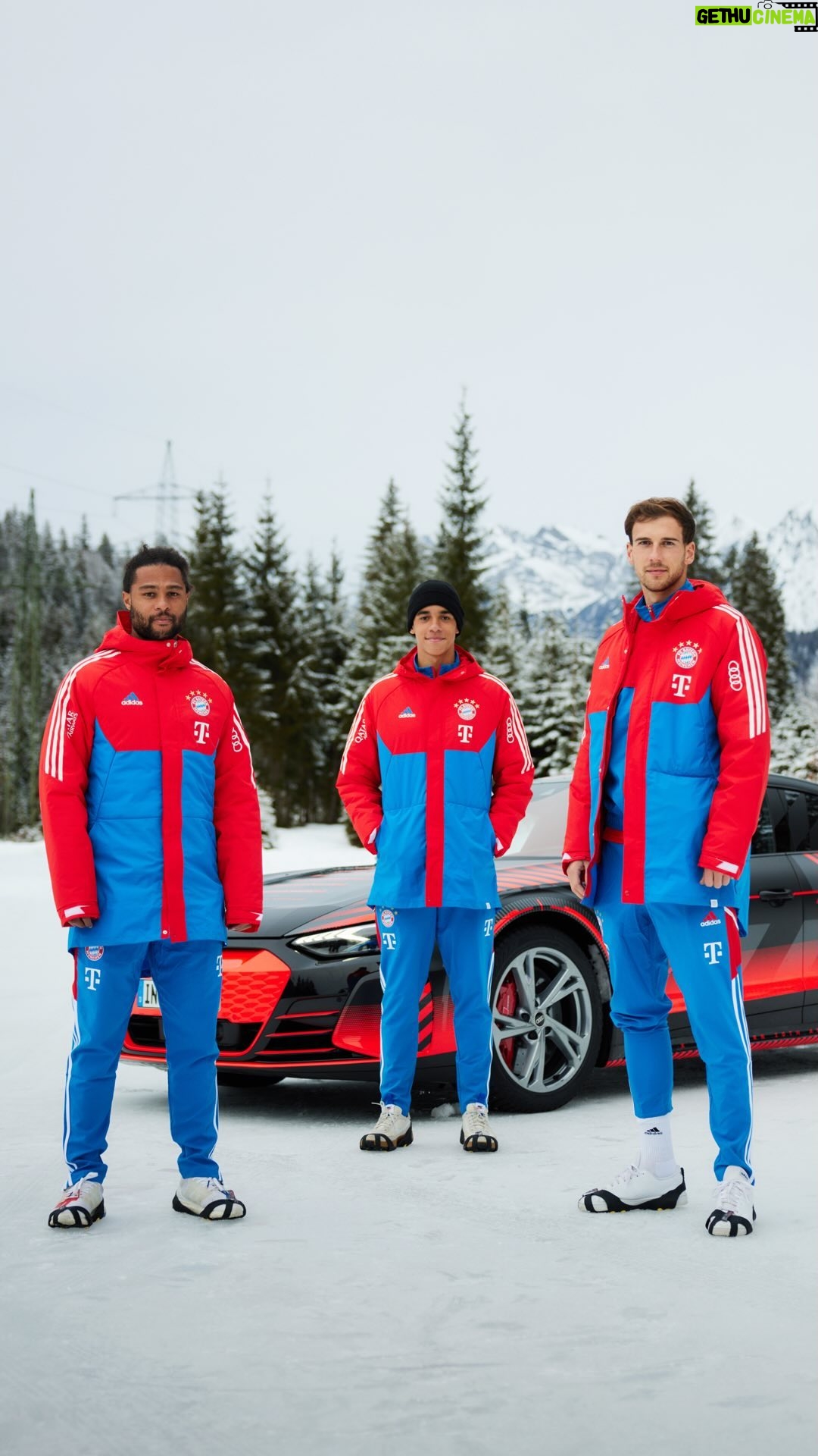 Jamal Musiala Instagram - Having fun ❄️😃 @audiofficial #Audi #AudixFCB #FutureIsAnAttitude
