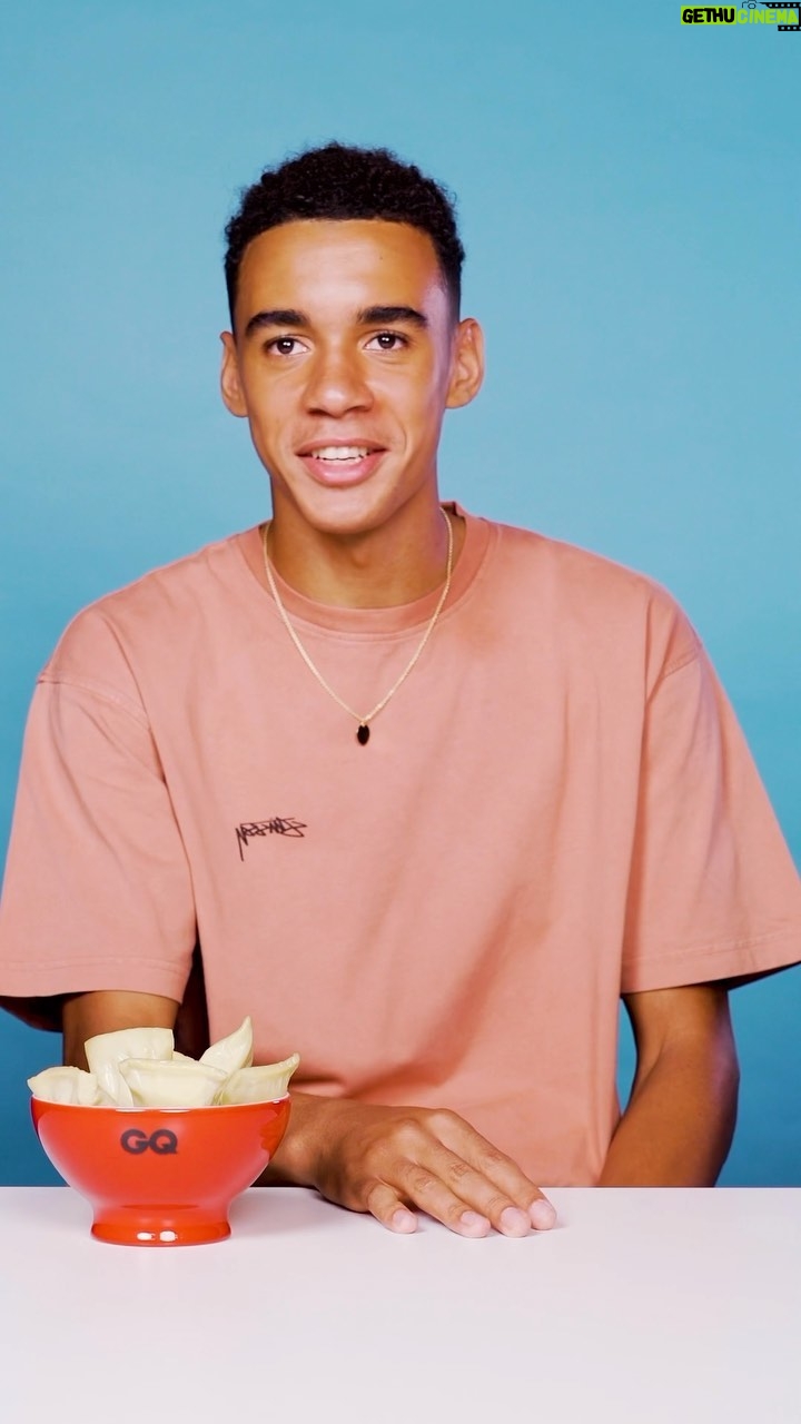 Jamal Musiala Instagram - Das einzige Maultaschen-Rezept, das ihr braucht! Welche weiteren Essentials ich immer dabei haben muss, erfahrt ihr bei #GQ10Essentials auf YouTube. #GQGermany #JamalMusiala