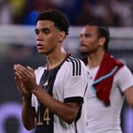 Jamal Musiala Instagram – Enttäuschende Länderspiele. Wir müssen als Team agieren, positiv bleiben und den Fans wieder Spaß bringen. Danke für den Support 🙏🏽