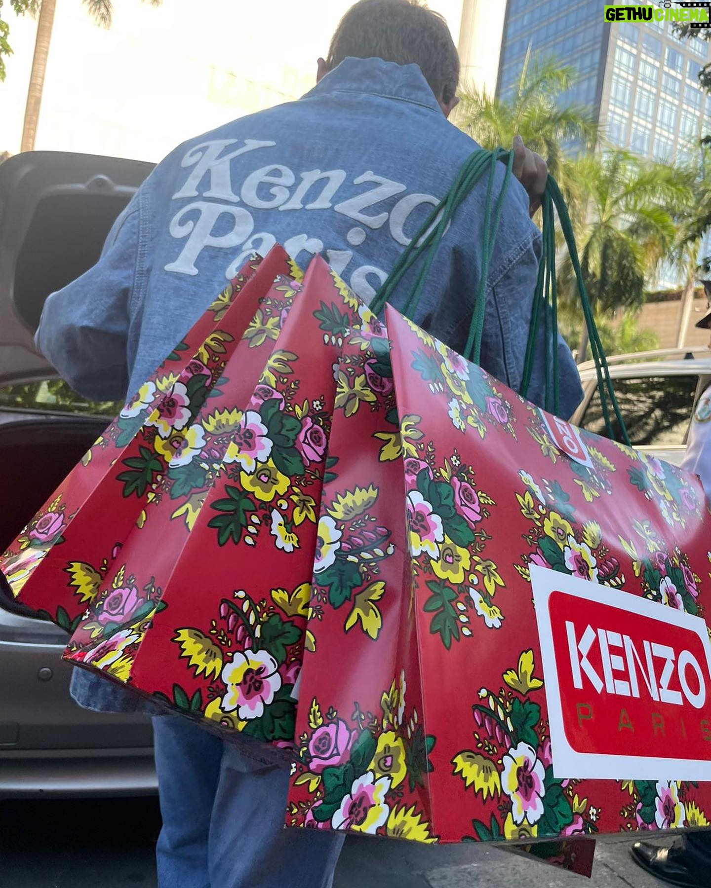 James Reid Instagram - Located at Greenbelt 3 📍 @kenzo #KENZOPH @ssilifeph