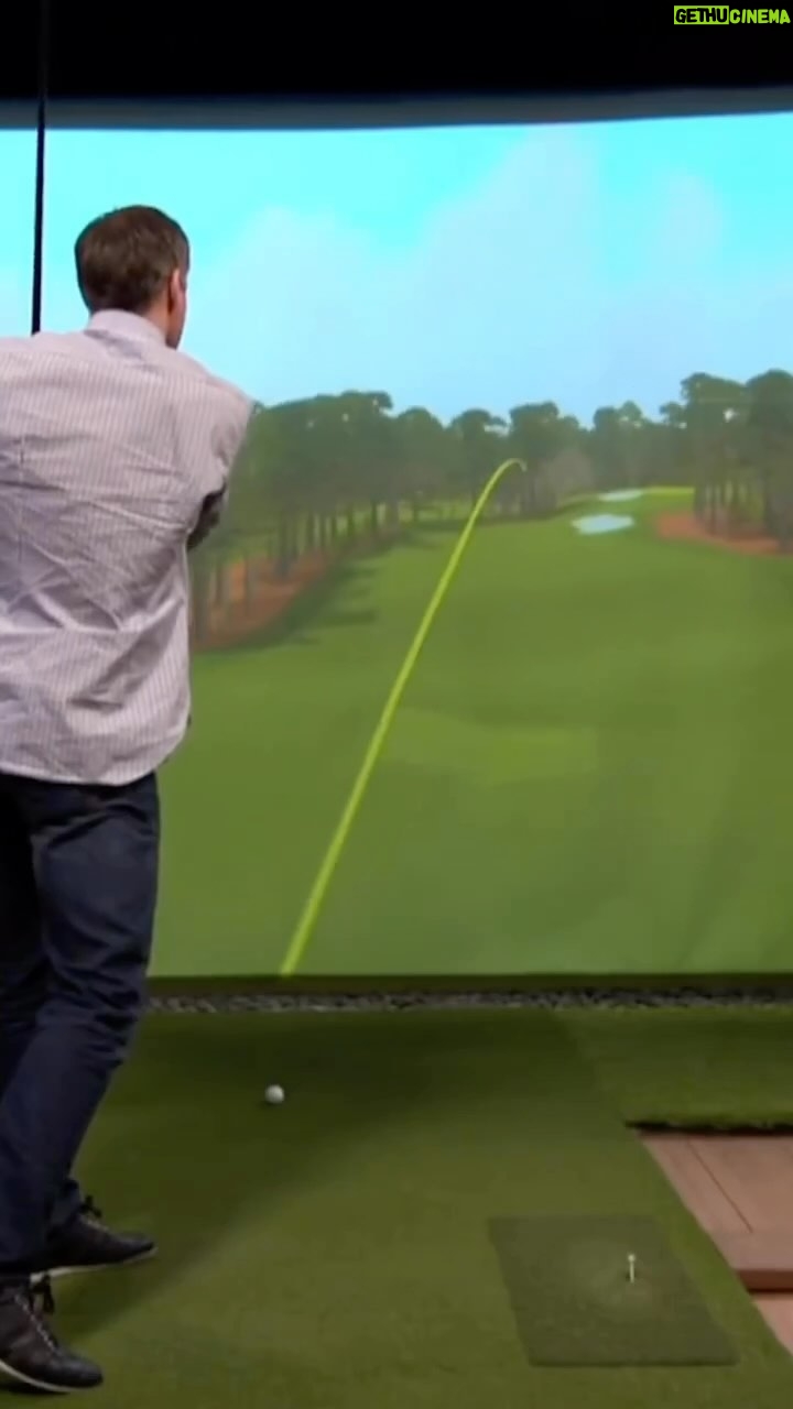 Jamie Carragher - 28.7K Likes - Throwing it back to @gneville2 and @23_carra taking on the daunting drive down the first at Augusta ⛳🍿