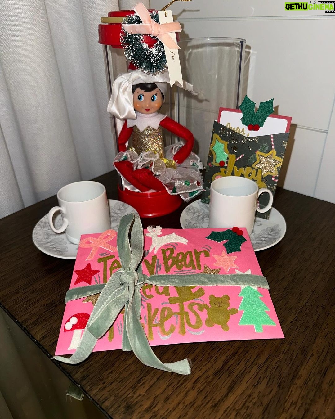 Jamie Lynn Spears Instagram - teddy tradition π§Έπ
πΌπ The Roosevelt New Orleans, a Waldorf Astoria Hotel