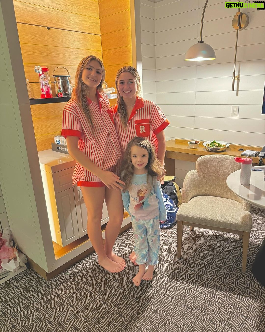 Jamie Lynn Spears Instagram - teddy tradition π§Έπ
πΌπ The Roosevelt New Orleans, a Waldorf Astoria Hotel