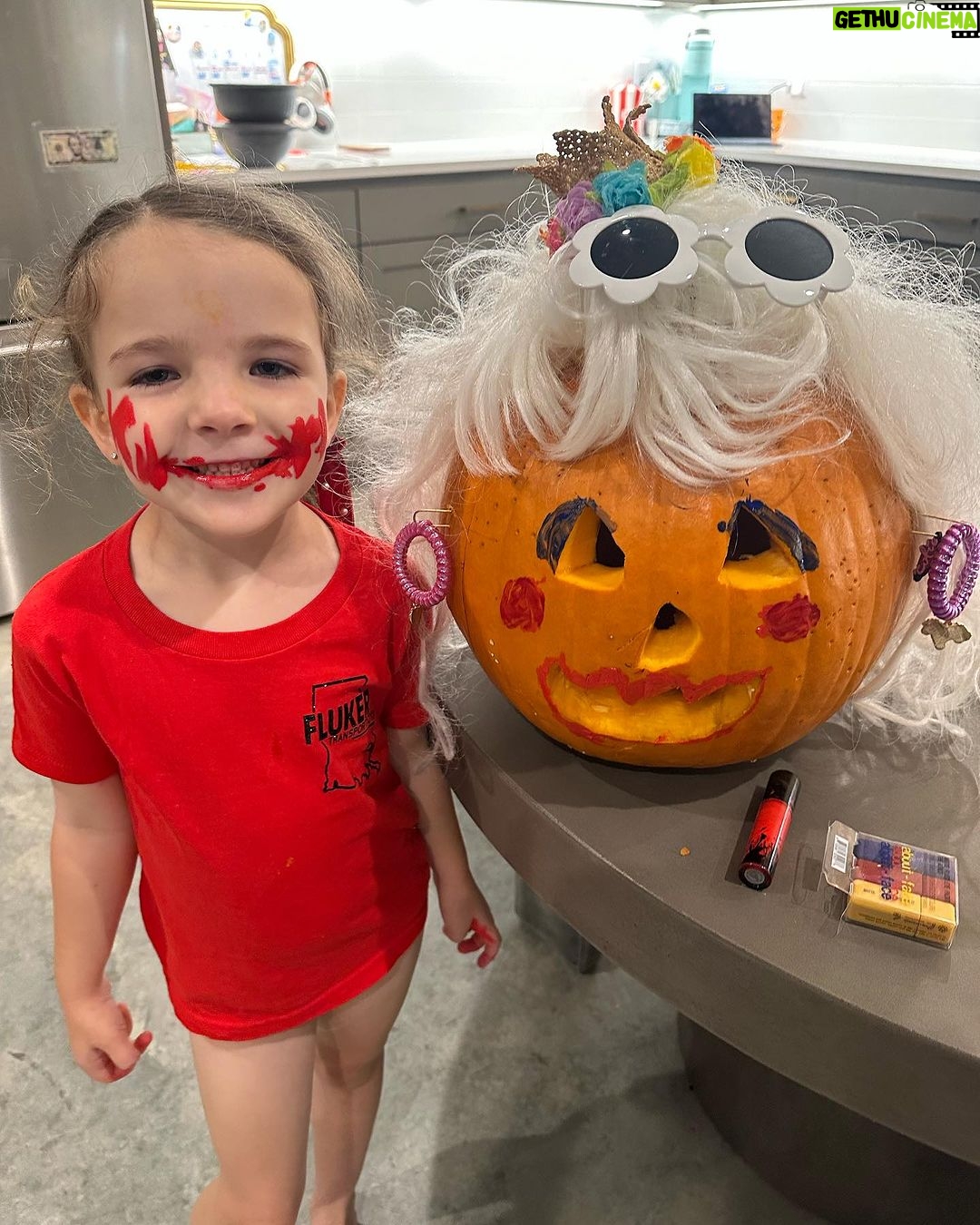 Jamie Lynn Spears Instagram - “Either you’re brainwashed or you’re weird”- Weird Barbie 👩🏻🎤👻👯♀️🎃🎀