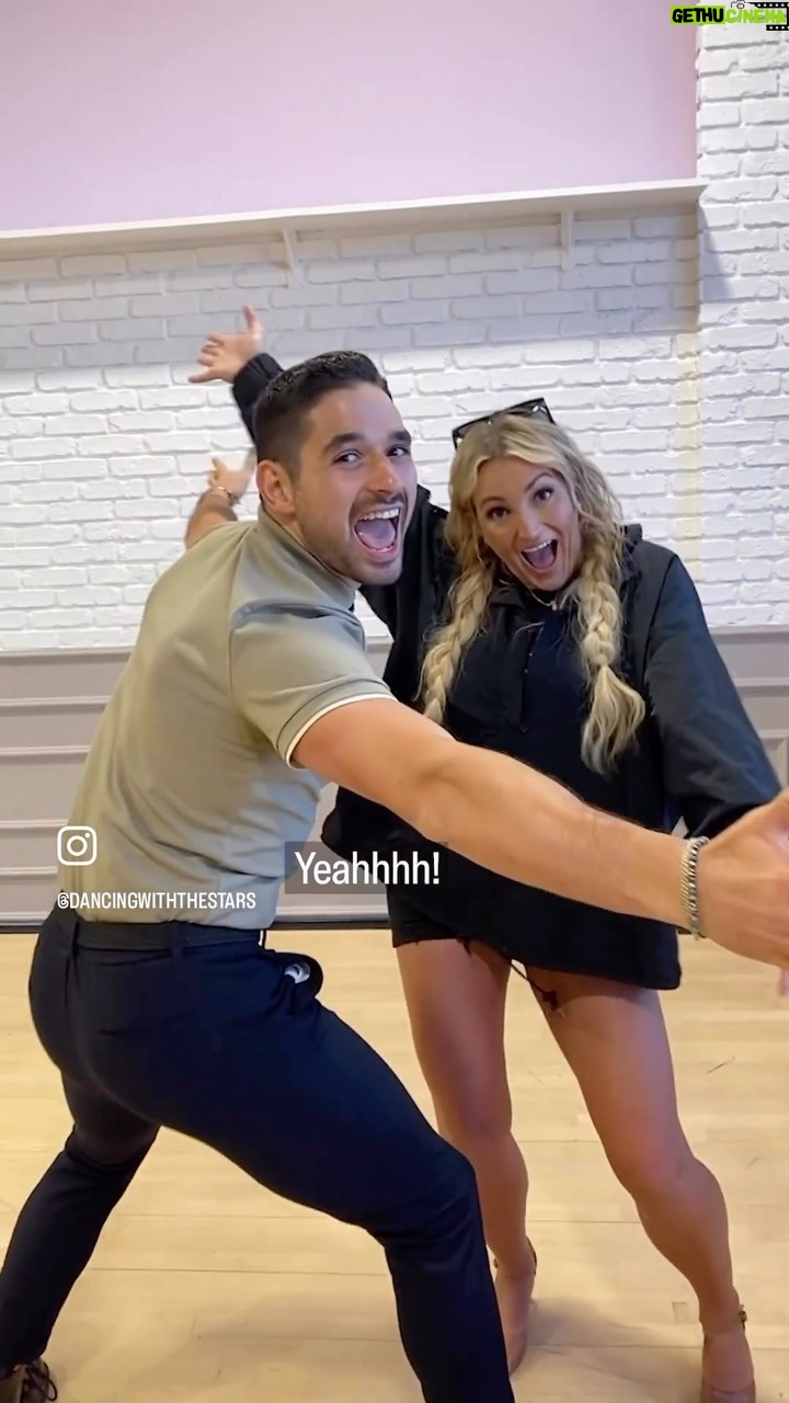 Jamie Lynn Spears Instagram - tune into tomorrow to meet the rest of the cast๐๐ผ๐บ๐ป