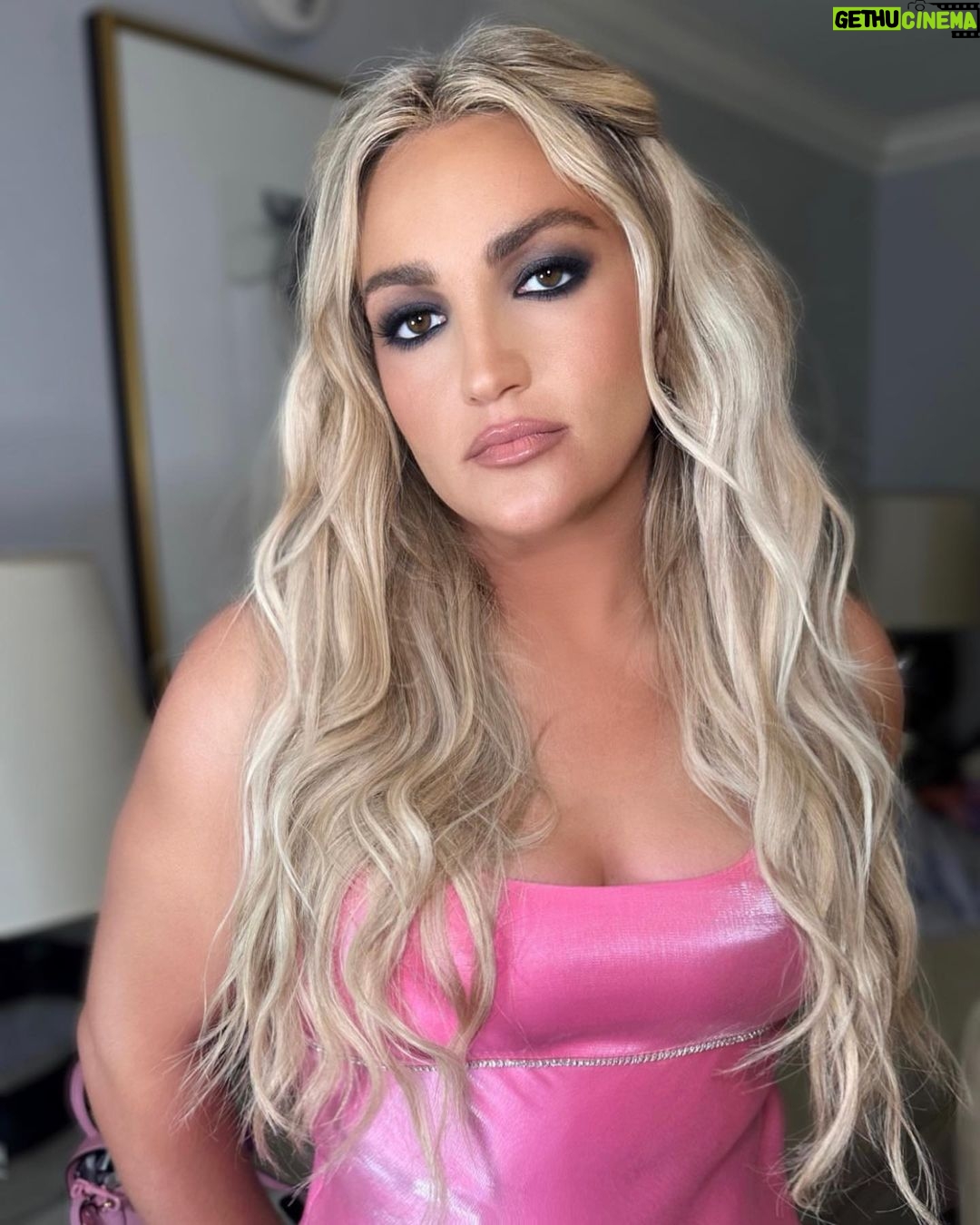 Jamie Lynn Spears Instagram - This glam team 👏🏻🔥💥🙌🏻 @novakaplan @lovettecandice @catpopestylist