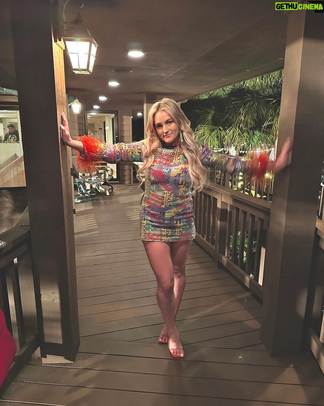 Jamie Lynn Spears Instagram - π©βπ¦³ππΌββοΈπ€ΉββοΈπ―ββοΈπΈπΌ
