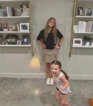 Jamie Lynn Spears Instagram - Best part about having 2 kids at 2 different schools is that you’re too busy to cry about them growing up way too fast🥹 
Praying for a safe & happy school year ahead for all the students, teachers, coaches, and the many other staff members at every school around the world📚🙏🏻✏️