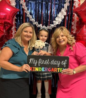 Jamie Lynn Spears Instagram - Best part about having 2 kids at 2 different schools is that you’re too busy to cry about them growing up way too fast🥹 
Praying for a safe & happy school year ahead for all the students, teachers, coaches, and the many other staff members at every school around the world📚🙏🏻✏️