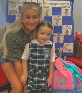 Jamie Lynn Spears Instagram - Best part about having 2 kids at 2 different schools is that you’re too busy to cry about them growing up way too fast🥹 Praying for a safe & happy school year ahead for all the students, teachers, coaches, and the many other staff members at every school around the world📚🙏🏻✏️
