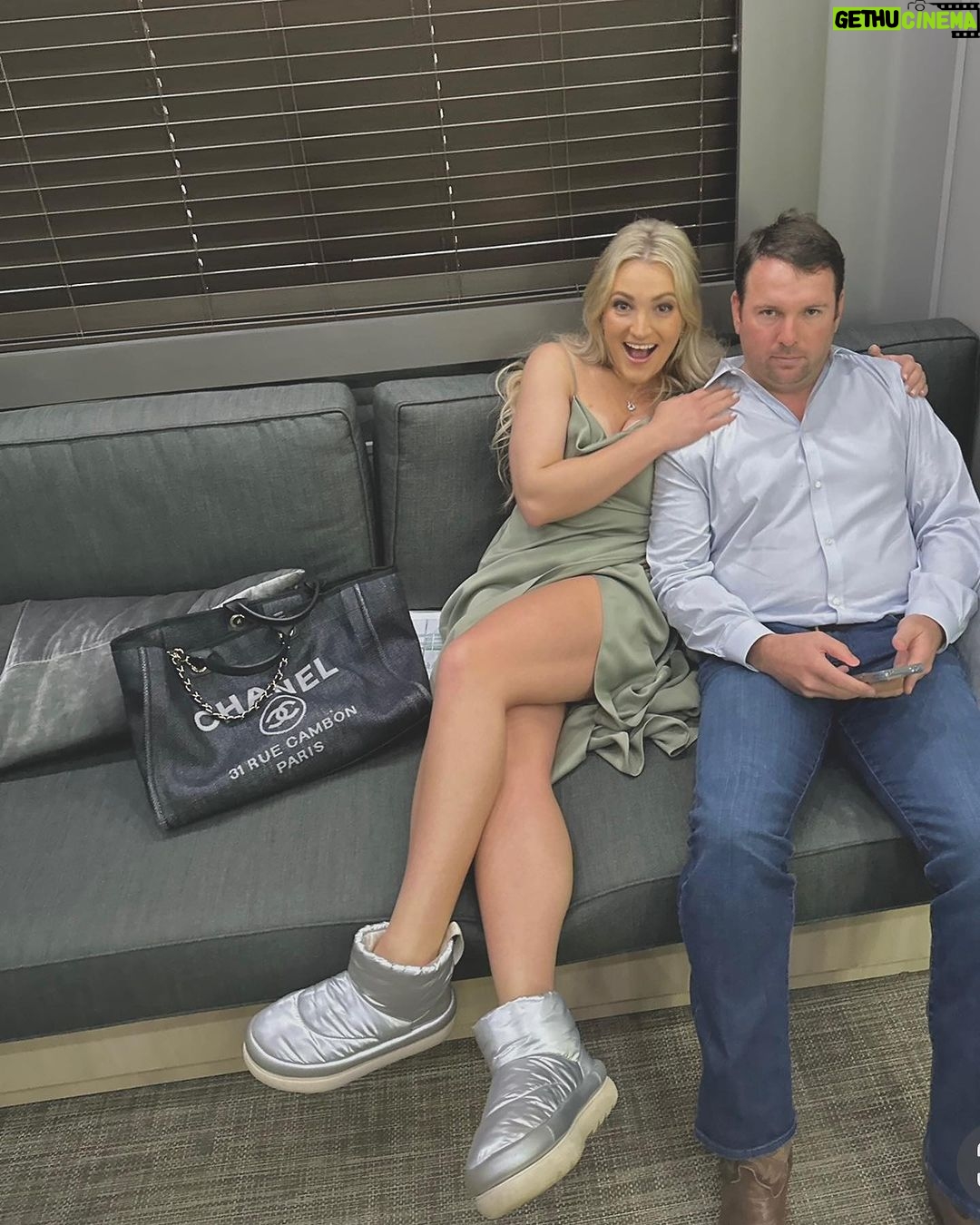 Jamie Lynn Spears Instagram - Find you someone who loves you almost as much as they love looking at their phone ❣️🤳💕
