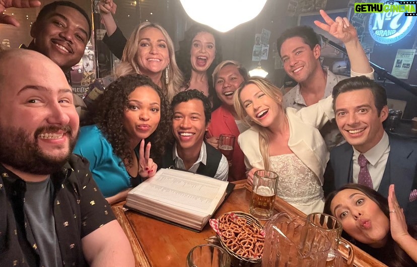 Jamie Lynn Spears Instagram - CHEERS to being 1 MONTH away from the new #ZOEY102 movie premiering JULY 27th on @paramountplus🥂💙🍻💜