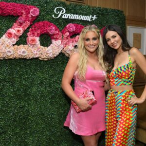 Jamie Lynn Spears Instagram - New friends and old friends, missing a few, but many more good times to come with the PCA crew!! 🥰🤍⭐️ #zoey102 #pca 📸 Charley Gallay/Getty