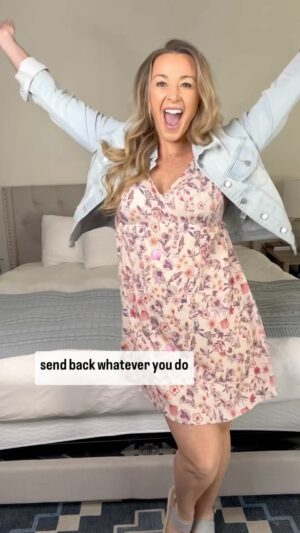 Jamie Otis Instagram - I’m at that awkward stage in pregnancy🤰where I dont fully look pregnant but definitely don’t have a flat stomach, either.😆 I feel blah, but these new outfits and my hubby encouraging me is making me feel better!🎉

This is prob my last pregnancy so I wanna have some fun with it! 🤰🎉🩷

I asked my Stitch Fix stylist for cute dresses and she NAILED IT!👏

If you’re sick and tired of your same wardrobe but dont know where to start I can’t tell you enough good things about Stitch Fix. They make it so easy for you to look your best and feel confident. I’ve got the link right in my bio for ya!

What do you think of this new outfit? Would you wear it?

#StitchFixPartner #StyleYouCanFeel #StitchFixStyle @stitchfix