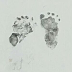 Jamie Otis Instagram - Today I’m 17 weeks & 1 day pregnant w these twins, which is the exact same time I birthed & said goodbye to our first son, Johnathan😔👼💙

I was saying to Doug this morning that it’s an odd feeling knowing exactly how big our babies are inside me … I don’t need fruit comparisons to tell me bc I delivered & held our first baby at this exact time.🤰

I remember very clearly how big (small, really) his precious, perfectly formed hands and feet were…& how delicate his skin was while I held him and kissed him before they took him away from me.👼

These twin baby boys are the same exact size now as he was then.👶👶

Doug & I talked about how BLESSED we are to know these twins are safe and sound inside me. I’ve had ZERO complications with this pregnancy. And the blood test confirmed they’re LOW RISK!🙌🥹 Thank God!🙏💙🙏💙

We are *so thankful* that we got a chance to see our Johnathan and hold him for a short while…my heart will forever be broken and a piece of it will always be missing bc he took it to heaven with him.👼

But, I’m *so grateful* I got to love on him & talk to him before he left us. I know he’s our guardian angel & watches over Henley and Hendrix—and he had a hand in sending us 2 more perfect baby boys.🙏🌈👶👶

When I held him I whispered in his ear & promised him that no matter what I’d spend the rest of my life honoring his short one.💯

Johnathan, I hope you feel loved and honored all the way up in heaven today! Your mommy, daddy, little sis and brothers all love you so much! Thank you for keeping watch over us!

… until we meet again sweet baby boy.🙏🌈👼💙

#pregnancyloss #pregnancylossawareness #infantloss #infertility #infertilityawareness #rainbowbaby #pregnancyafterloss