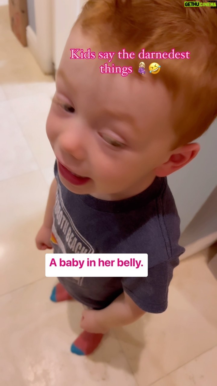 Jamie Otis Instagram - I'm not sure if I should be offended bc my belly looks pregnant🤰🏼 or hopeful since we've been trying to conceive😂 We don't talk about the fact that we're trying to get pregnant in front of our kids, but Henley came into my bathroom and saw my ovulation sticks lined up on the floor and said "MOMMY ARE YOU PREGNANT?!" ... how on earth she even knew what a pregnancy test looks like is beyond me. Where do kids pick up on these things?!😂 What is the oddest/funniest/cutest thing you've heard a kid says or do? I can't wait to read these comments!🤣 I could use a good laugh😆