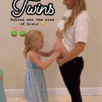 Jamie Otis Instagram - I’ve officially reached my second trimester with the twins!👏🤰🙏🩷🎉 Their big sis & big bro are so obsessed with watching my baby bump grow. It is really the sweetest!🥹 We know one is a precious baby is a boy and this time next week we’ll be preparing to find out the gender of baby #2!!! 🤰👶 Ahhh, I cannot wait! 🎉 Yesterday I felt great, but I was sick again this morning.🤢 I’m READY for the morning sickness & fatigue to go and get that SECOND TRIMESTER ENERGY!!!👏🤰🎉🙏 #preggolife #prego #twins #twinmom #twinpregnancy #secondtrimester #pregnancydiary #pregnancylife #pregnantbelly