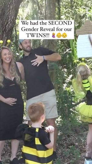 Jamie Otis Instagram - I was SHOCKED!! WE FINALLY KNOW BOTH TWINS’ GENDER & YOU CAN TOO!🤗 Link in bio and stories 🎉🤰👶👶 

THIS REVEAL FOR OUR BEEAUTIFUL BABIES WAS SO FUN🐝🍯 AS PROMISED, ITS LIVE TO ON OUR YOUTUBE CHANNEL HANGING WITH THE HEHNERS.📺 🎉👶🩷👶💙

Honestly, I would’ve been shocked either way bc I had all sorts of theories from guessing!😜😆 Hint bc its always fun to have Easter eggs: one of us was kinda sad and one of us was THRILLED!😉

I was so sick our first gender reveal.🤢 When we realized our first baby was a boy and we’d need to still find out our second twin’s gender from blood test I figured I’d better keep the second gender reveal small and simple with just our immediate family just in case I’m sick again.🤪

And wouldn’t ya know - I felt SO GOOD for that second gender reveal!😆 Go figure!😅

 These twinnies have been keeping me on my toes and we are having so much fun celebrating every single milestone with them!🤰👶👶

This is our last pregnancy and I’m trying my absolute best to soak up every single moment enjoying it!🤗

I’m also trying to soak up every quiet moment as a small family of 4 knowing soon our world is about to be turned upside down in the best way possible.👶👶

I’ve watched this gender reveal 10X now bc its just so special🥰

Now that we know genders I’ve been making a list of names … let me tell ya, it’s so hard to make your 3 & 4th kids🤪😅