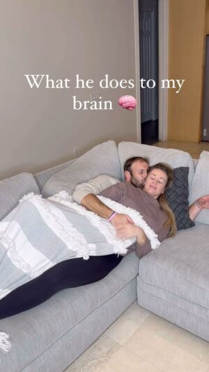 Jamie Otis Instagram - Ten years ago today I was lonely & single searching for my soul mate. I was talking to producers about being on a show called “The Love Experiment” (They called Married at First Sight that way back on our first season bc who in their right mind would legally marry a complete stranger?!)🙋🏼‍♀️🤣

I was truly looking for someone who could make me laugh and who wanted to be a daddy bc I definitely wanted kiddos!🍼👶 I was also hoping this person could calm my anxious AF mind🤪 and give me a state of relaxation by just being next to him.🙏💕

@doughehner and I were scientifically paired and considered “the perfect match.” We didn’t even know each other’s names on our wedding day. We were truly complete strangers committing our lives to each other.👰🤵 

We celebrate TEN YEARS MARRIED this month.🎉 It still blows my mind that this whole married at first thing worked out for us.🤯🙏💕

If you’ve been around, you know we have been open and honest about some really rough patches in our marriage … but isn’t that what everyone goes through? You don’t get to a decade married without going through something at some point!🤪 It’s never going to be all rainbows and sunshine.☀️ 🌈 

…I am so thankful that God brought us together in the most unusual way. I’m so proud of both of us for sticking it out during the harder times. And I feel so, so, so blessed to get to raise a bunch of little kiddos with a man who isn’t scared to change diapers.🙏🍼👶

Douglas, thank you for being my best friend and my calm when my brain is non-stop chaos!😝 I love you! 💕 @doughehner 

#marriedlife #marriedatfirstsight #mafs #husbandandwife