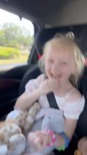 Jamie Otis Instagram - HENLEY LOST HER FIRST TOOTH!🦷🎉 BRB, while I cry bittersweet tears bc my baby is officially growing up!😭🥹🥰

We happened to all be in the car driving home when Henley just pulled that tooth right out!😱👏🤣 I couldn’t even believe it! lol Monday nights are the nights we share more of our lives with ya over on our YouTube channel Hanging with the Hehners ! We are sharing moments that we want to be able to relive over and over again AND THIS IS DEF ONE OF THOSE MOMENTS!💯

Henley wrote a note to the tooth fairy 🧚 and woke up to a surprise from her!✨ 

Gosh, THIS IS WHAT LIFES ALL ABOUT! Magical moments like these with your children! 💯🥰

As always, I linked the whole video in my bio and on stories so you can find it easily!🤗 If you’re anything like me - this week’s video will make you laugh and cry about how FAST TIME IS FLYING!💨

I feel like she is older for losing her first tooth?!🤷🏼‍♀️ She will be 7 in August. Her cousin who is younger than her had already lost a tooth. Henley was the last kid in her class to lose a baby tooth too. She was DYING to lose a tooth so you can only imagine how exciting this was for her & all of us!!🥹 but I’m curious the average age for losing your first tooth?? How old were your kiddos when they lost their first tooth?