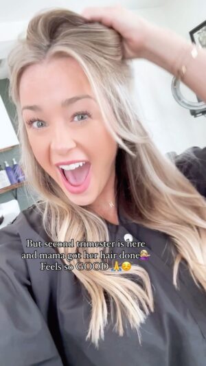 Jamie Otis Instagram - I haven’t been to the salon in half a year!🤪 It’s so easy for us women to let our own personal self care slack..I was due to go before I even got pregnant but then got pregnant and had to wait til second trimester.🤪😂

Second trimester rolled in and I still didn’t make an appointment bc my hair seems like the last thing I should be worried about. We have identical twin boys coming and have NOTHING for them yet.🤦🏼‍♀️ although I did get a few outfits with bow ties 😍 …But we don’t even have a bedroom for them yet. (We’re turning our office into a nursery for them to share.)🥰

Soooo I’m so thankful Us Weekly wanted an on-camera interview bc it gave me the nudge to focus on a little self care.💁🏼‍♀️

@brookenoelhairstyle was an actual SAINT and fit me in super last minute! She blended my greys and chopped the fried and frizzy ends off!✂️

And gah, I almost forgot how GOOD it feels to go to the salon and get your hair done!🤩✨

If you’ve been putting yourself last take this as your sign! I’m giving you a gentle nudge to go do a little something for YOU! Especially since Mother’s Day is right around the corner! Heck, even if you’re only a plant/fur baby mama - THIS WEEKEND IS FOR YOU!! Go get your hair done or that massage or lay around binging your fav show all day with no regrets!🙌😆😘

It’s teacher and nurse appreciation week and I’m sending a Stanley or a lululemon belt bag (your choice!) to TWO NURSES & TWO TEACHERS (I missed yesterday bc I was focused on our angel baby 👼💙 so making up for it today.)

If you’re a nurse/teacher (you can nominate as many as you want by tagging them) and you want in on this comment anything you want below with either a stethoscope 🩺 or an apple 🍎 emoji and I’ll know you want in!💕

#hairgoals #momhair #secondtrimester #pregnantwithtwins #newhaircut #greyhair #greyhairtransition
