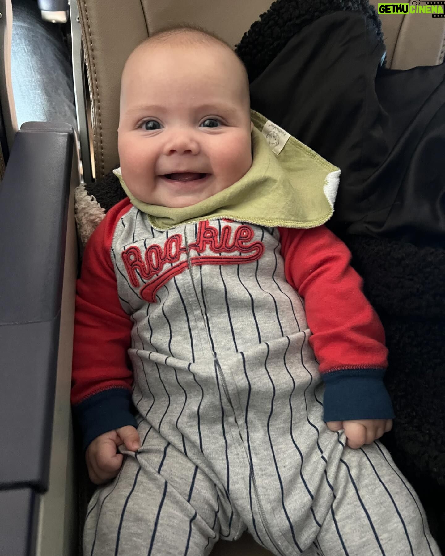 Jana Kramer Instagram - Roman’s first flight was a success 🙌🏼♥️ and I think he enjoyed it too …pic two 💙