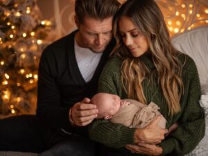 Jana Kramer Instagram - Merry Christmas from my family to yours. May you all have a blessed and hopeful day. ✨🌲♥️🌲✨