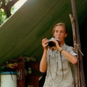 Jane Goodall Instagram - Dr. Jane Goodall wears many hats:

🐵 The researcher, studying wild chimpanzees in Gombe, Tanzania

📢 The activist, promoting respect for people, non-human animals, and the ecosystems we inhabit together

📖 The author, writing down the stories and insights of her life to inspire generations now and to come

But did you know that she has also tried her hand at photography? 📷 

From chimpanzee portraits to selfies, keep an eye on our photo credits to discover some of Jane’s snapshots! 

In honor of Jane’s milestone 90th birthday this year, @vital.impacts is holding a special 90-day fine-art photography sale exclusively featuring the work of 90 female photographers who are inspired by Jane! 

Exclusive, signed prints of Jane’s self-portrait (last slide) and photographs of her beloved F-family of chimpanzees are also available. 

All proceeds for the sale will directly benefit the Jane Goodall Institute’s global chapter. Learn more and shop the sale — LINK IN BIO

🎥/📸 credits:
Video: Hugo Van Lawick
Image 1: Screenshot taken from footage by Hugo Van Lawick
Image 2: JGI/Jane Goodall

.....

@amivitale #JaneAt90 #Janeofalltrades #vitalimpacts #photography #wildlifephotography #femalephotographers #janegoodall #janegoodallinstitute #chimpanzees #conservation #nonprofit #chimpanzeeconservation #interconnected #communityledconservation #communityconservation #wildlife #africanwildlife #tacare