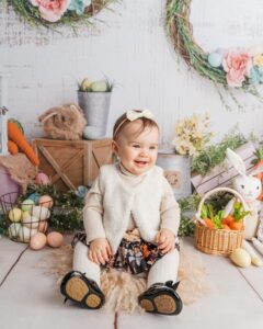 Janette Manrara Instagram - Happy Easter from the Skorjanecs Family 🐰🐣 • • Thank you to @mumandme_app & @chaptertwophotography for the gorgeous photos! 📸