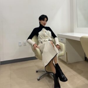 Jang Do-yeon Instagram - 열심히 찍어줘서 고마워 얘들아🥲