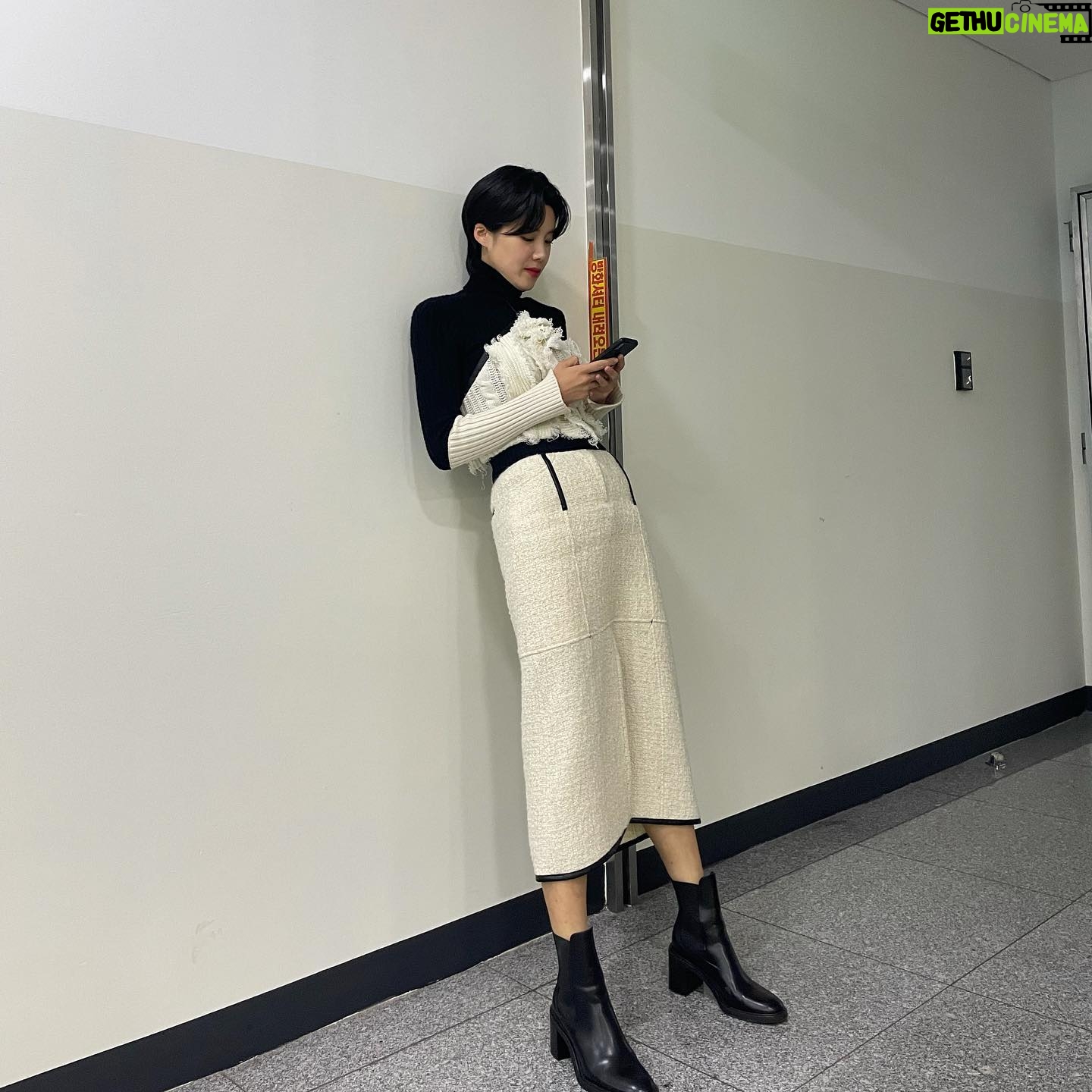 Jang Do-yeon - 37K Likes - 열심히 찍어줘서 고마워 얘들아🥲