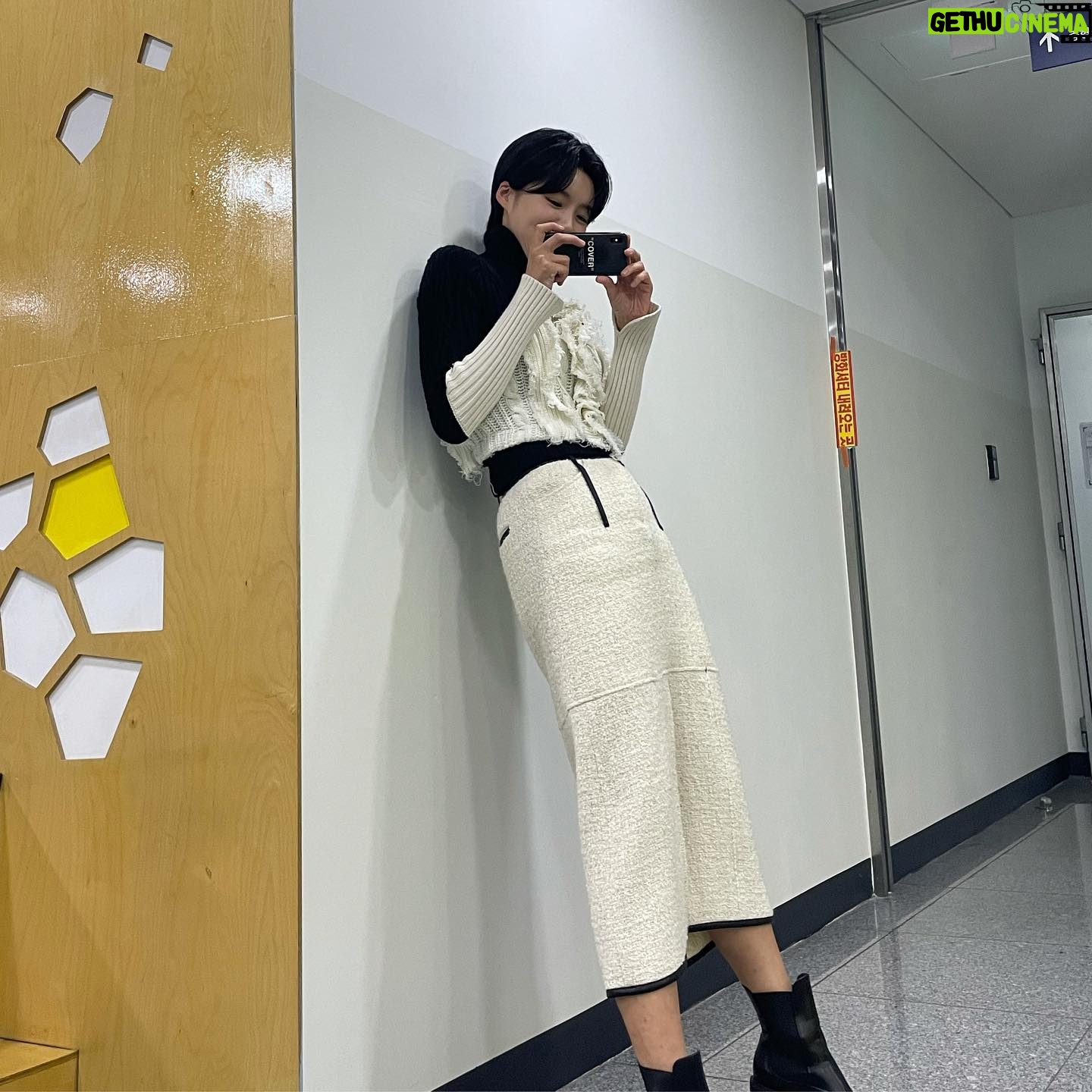 Jang Do-yeon - 37K Likes - 열심히 찍어줘서 고마워 얘들아🥲