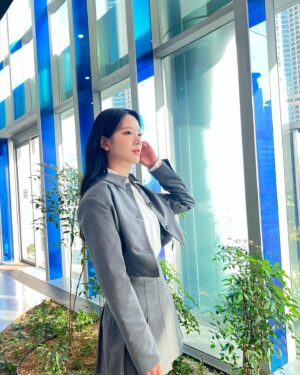 Jang Gyu-ri Instagram - ☀️☀️☀️